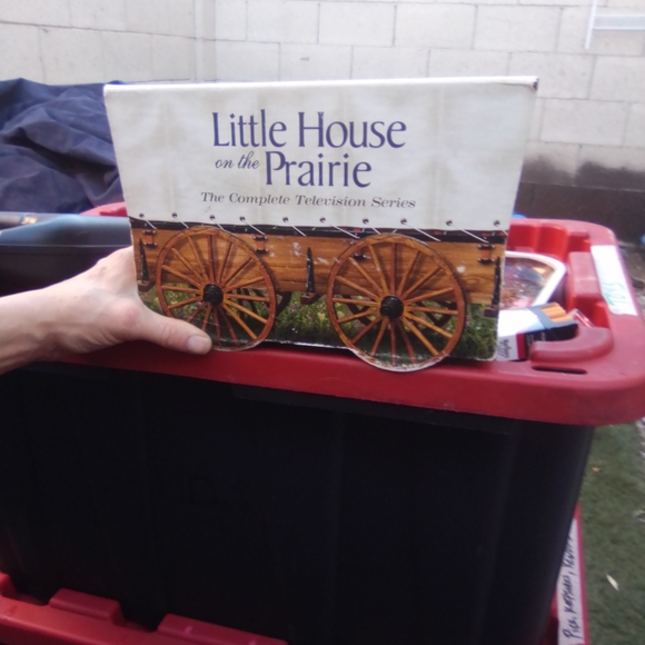 Little House on the Prairie DVD Box Set - Picture 2 of 8